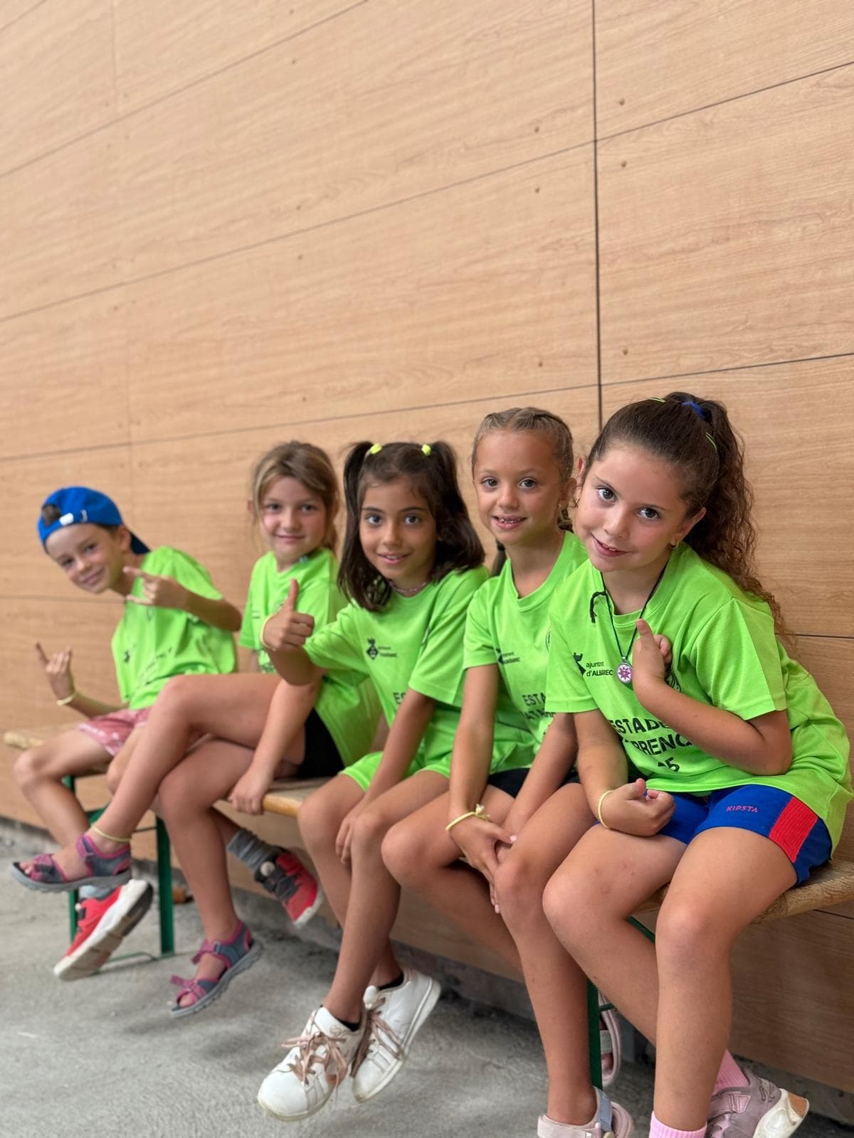 Grup de nens a les Estades Batarrenques